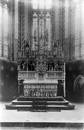 In den 1890er Jahren wurde der barocke Altar durch einen neogotischen Schnitzaltar ersetzt.